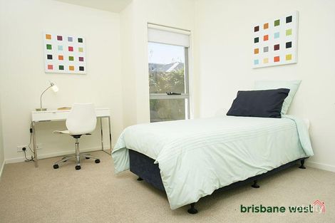 Property photo of 4 Sanctuary Way Moggill QLD 4070