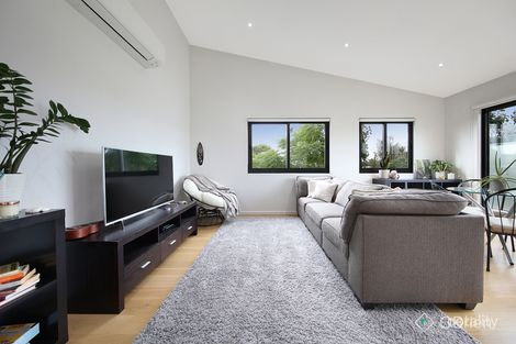 Property photo of 1/110 Atherton Road Oakleigh VIC 3166