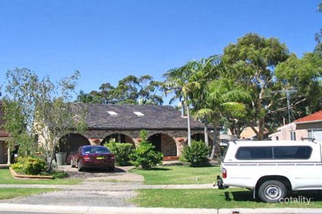 33 Bunarba Rd, Gymea Bay, NSW 2227