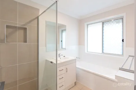 Property photo of 7 Dinmore Street Dinmore QLD 4303