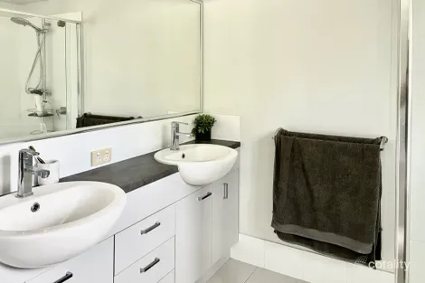 Property photo of 18 Bremer Street Sippy Downs QLD 4556