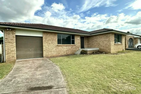Property photo of 32 Fraser Street Macquarie Fields NSW 2564