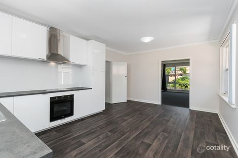 4 Wardle Rd, Beaconsfield, WA 6162