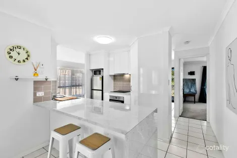 Property photo of 11 Macbel Court Torquay QLD 4655