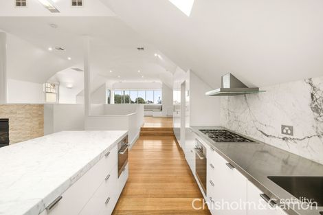 Property photo of 11A Ormond Esplanade Elwood VIC 3184