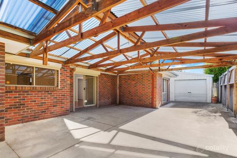 Property photo of 8 Claire Close Pakenham VIC 3810