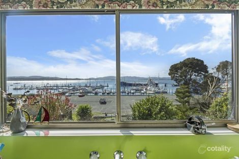 Property photo of 124 Flinders Street Beauty Point TAS 7270