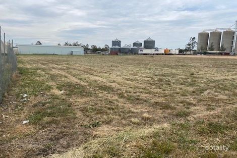 6 William St, Clifton, QLD 4361