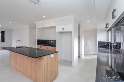 Property photo of 33 Havant Way Wellard WA 6170