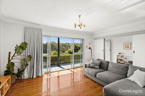 Property photo of 4 Cambridge Drive Garden Suburb NSW 2289