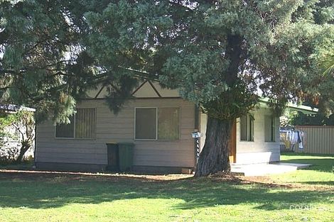 4 Short St, Beachmere, QLD 4510