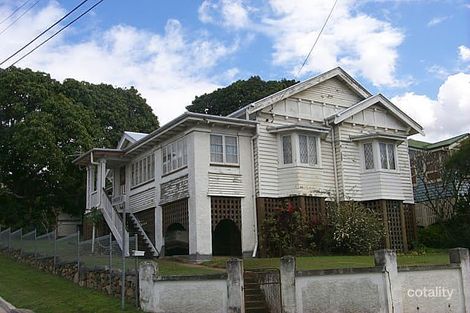 32 Gilbert Rd, Windsor, QLD 4030