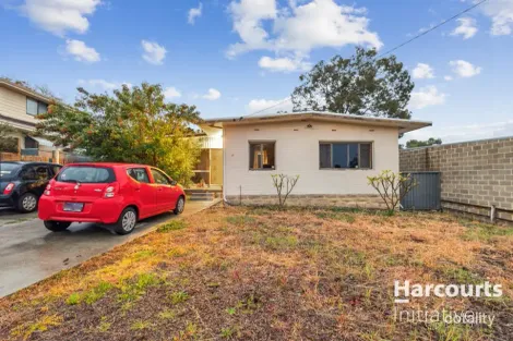Property photo of 31 Manolas Way Girrawheen WA 6064