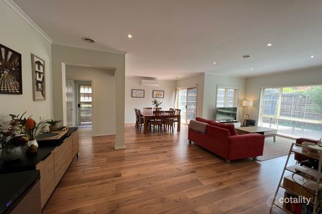 Property photo of 11 Cardwell Court Ferntree Gully VIC 3156
