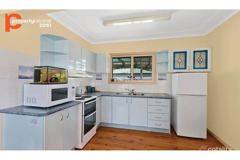 Property photo of 15 Kathleen White Crescent Killarney Vale NSW 2261