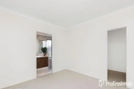 Property photo of 32 Melbourne Loop Hammond Park WA 6164