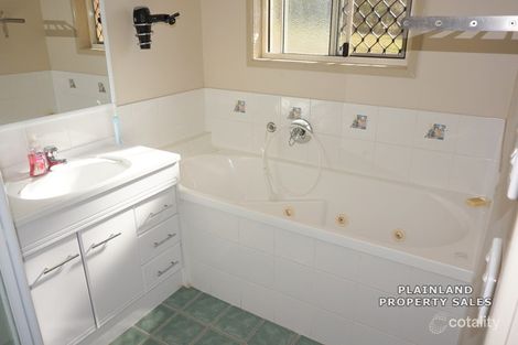 Property photo of 22 Bentley Drive Regency Downs QLD 4341