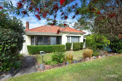 Property photo of 10 Hutchinson Street Redhead NSW 2290