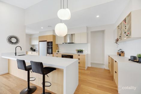 Property photo of 3 Bursaria Grove Officer VIC 3809