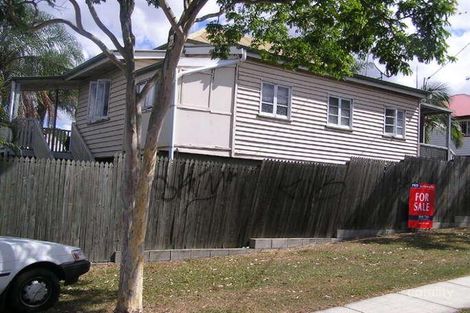 82 Ashby St, Fairfield, QLD 4103