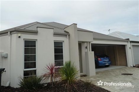 4/18 Malting Ct, Canning Vale, WA 6155