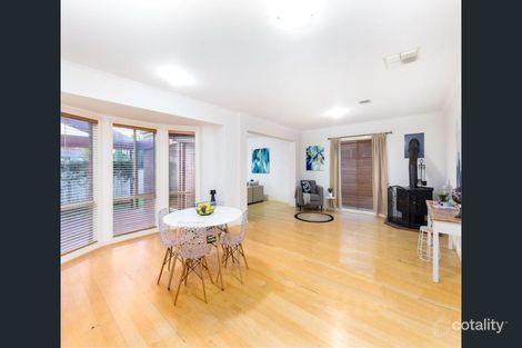 Property photo of 18 Victoria Way Caroline Springs VIC 3023