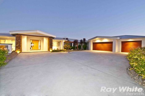 16 Portrush Cres, Luddenham, NSW 2745