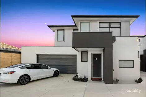7/15 Widnes Ct, Deer Park, VIC 3023
