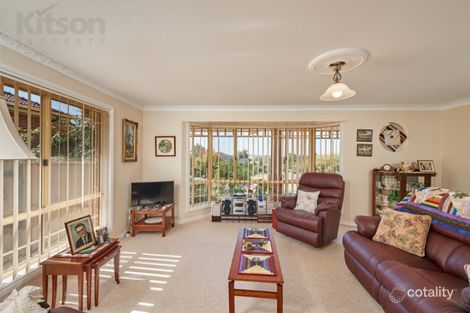 Property photo of 14 O'Hara Place Kooringal NSW 2650