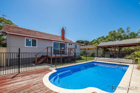 Property photo of 68 Rennie Crescent South Hilton WA 6163
