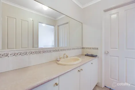 Property photo of 11 Fairbairn Street Glenroy NSW 2640