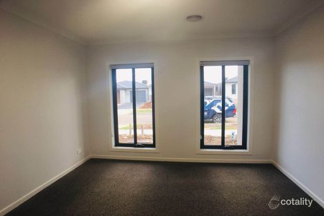 Property photo of 14 Boulderwood Way Wyndham Vale VIC 3024