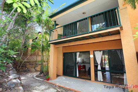 Property photo of 6/120 Highfield Drive Merrimac QLD 4226