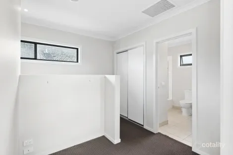 Property photo of 19 Balanada Close Alfredton VIC 3350