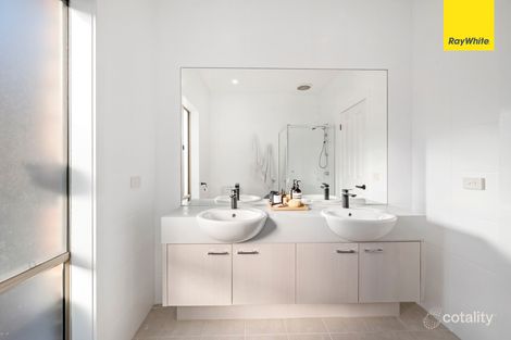 Property photo of 10 Hepburn Avenue Eynesbury VIC 3338