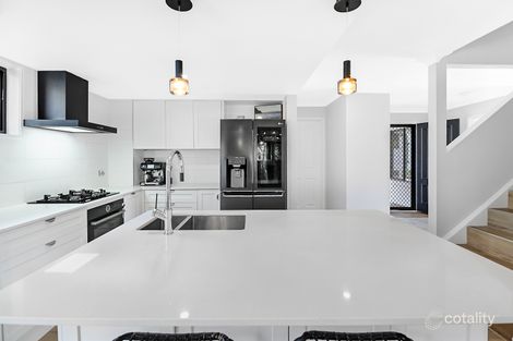 Property photo of 4 Crowsnest Close Parkwood QLD 4214