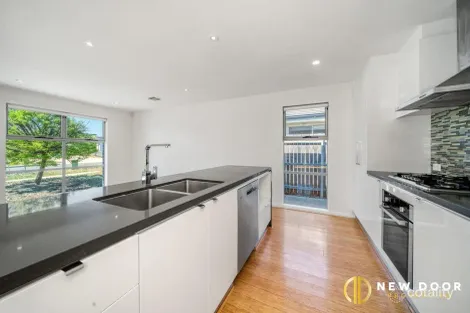 Property photo of 17 Irinyili Street Bonner ACT 2914