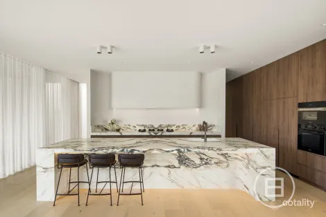 Property photo of 52 William Street Essendon VIC 3040