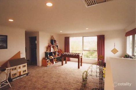 Property photo of 3 Glamis Court Endeavour Hills VIC 3802