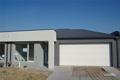 57/70 Mulcahy Rd, Pakenham, VIC 3810