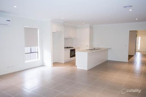 Property photo of 8 Calibre Avenue Craigieburn VIC 3064