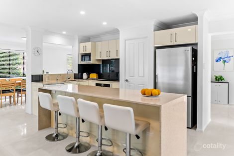 Property photo of 3 Foley Place Sinnamon Park QLD 4073