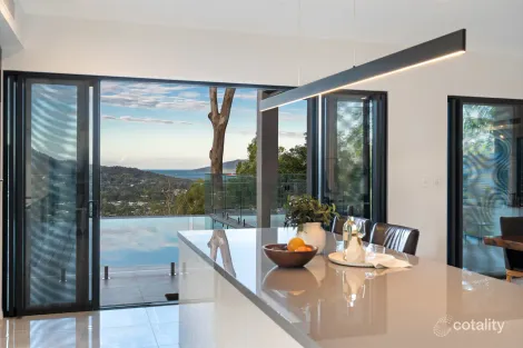 Property photo of 32 The Peak Road Brinsmead QLD 4870