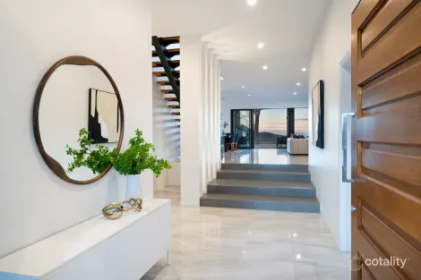 Property photo of 32 The Peak Road Brinsmead QLD 4870