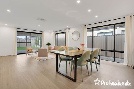 Property photo of 4 Montpellier Way Piara Waters WA 6112