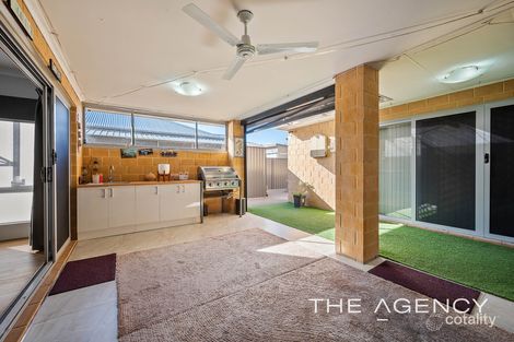 Property photo of 6 Rosenburg Gardens Dayton WA 6055