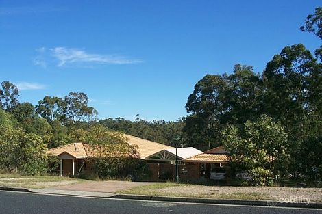 6 Drapers Rd, Eatons Hill, QLD 4037