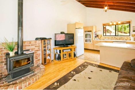 Property photo of 16 Tamara Road Erina NSW 2250