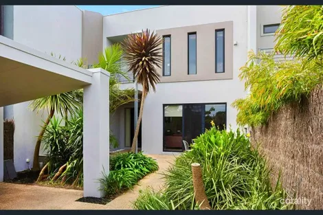 2/25 Seaton Rd, Mornington, VIC 3931