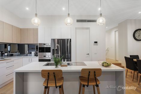 Property photo of 97 Castleton Road Viewbank VIC 3084